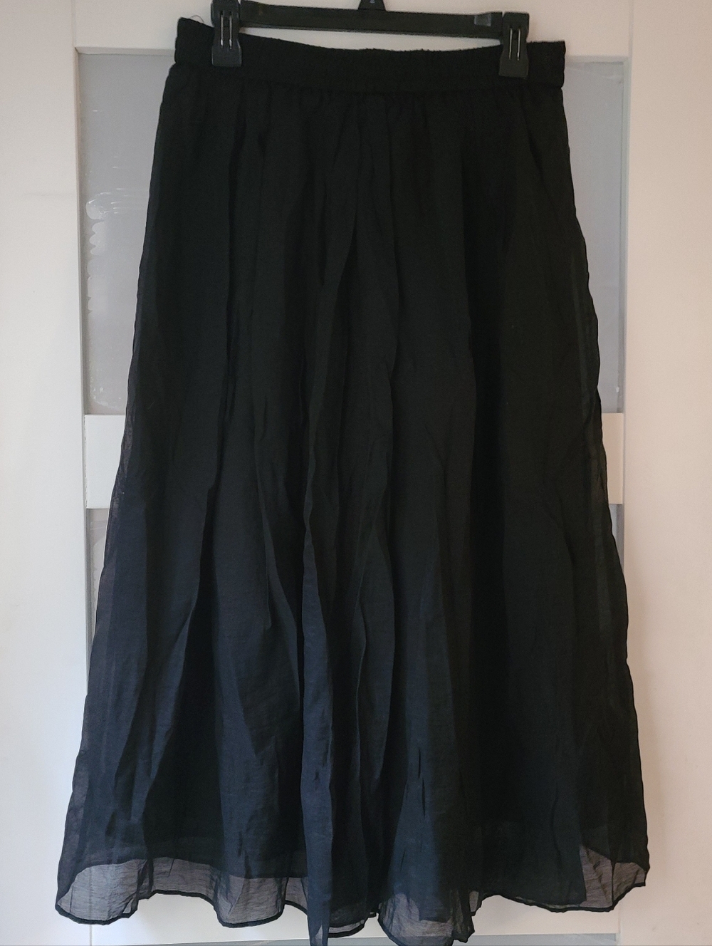 H&M Black Midi Skirt Size Medium